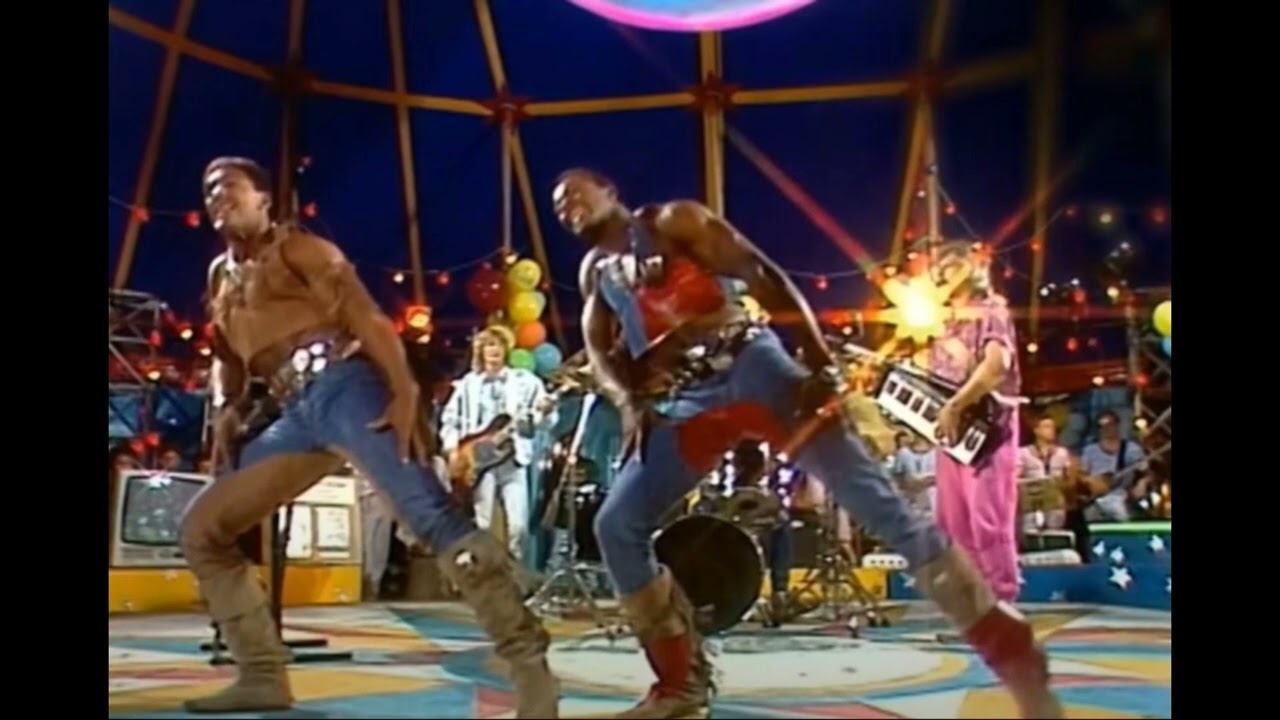 London Boys - I'm Gonna Give My Heart (Maxi Version) ( instrumental )