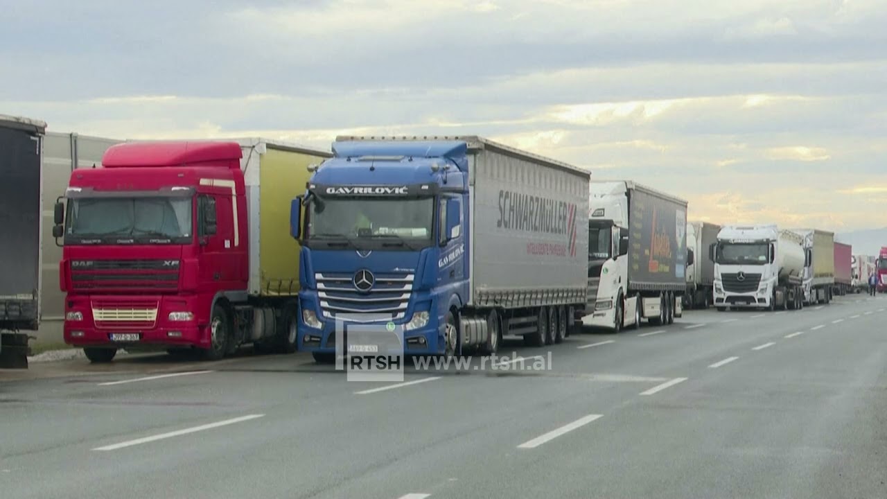 Bllokada e kamionistëve, arrihet marrëveshje me qeverinë, kamionët e Malit të Zi nisin tërheqjen
