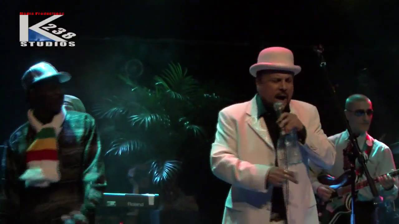 Dennis Alcapone meets Rude Rich and the High Notes - Love is not a Gamble