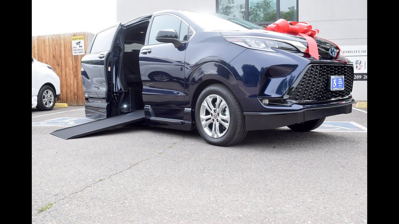 New 2022 Toyota Sienna XSE Plus AWD VMI NorthStar Power In-Floor Side Entry | Mobility of Denver