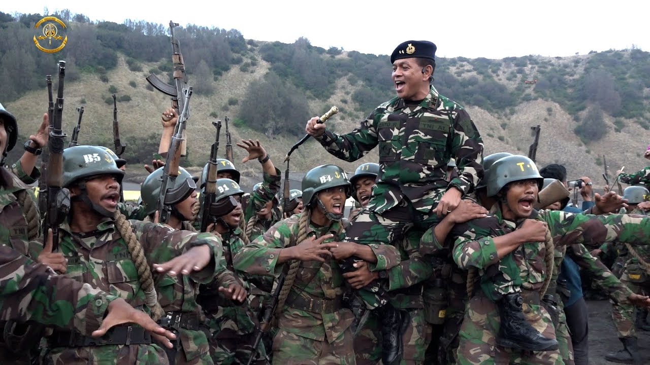 Bromo: Taruna Marinir AAL, Torehkan Jejak Keberanian di Lintas Medan Maut