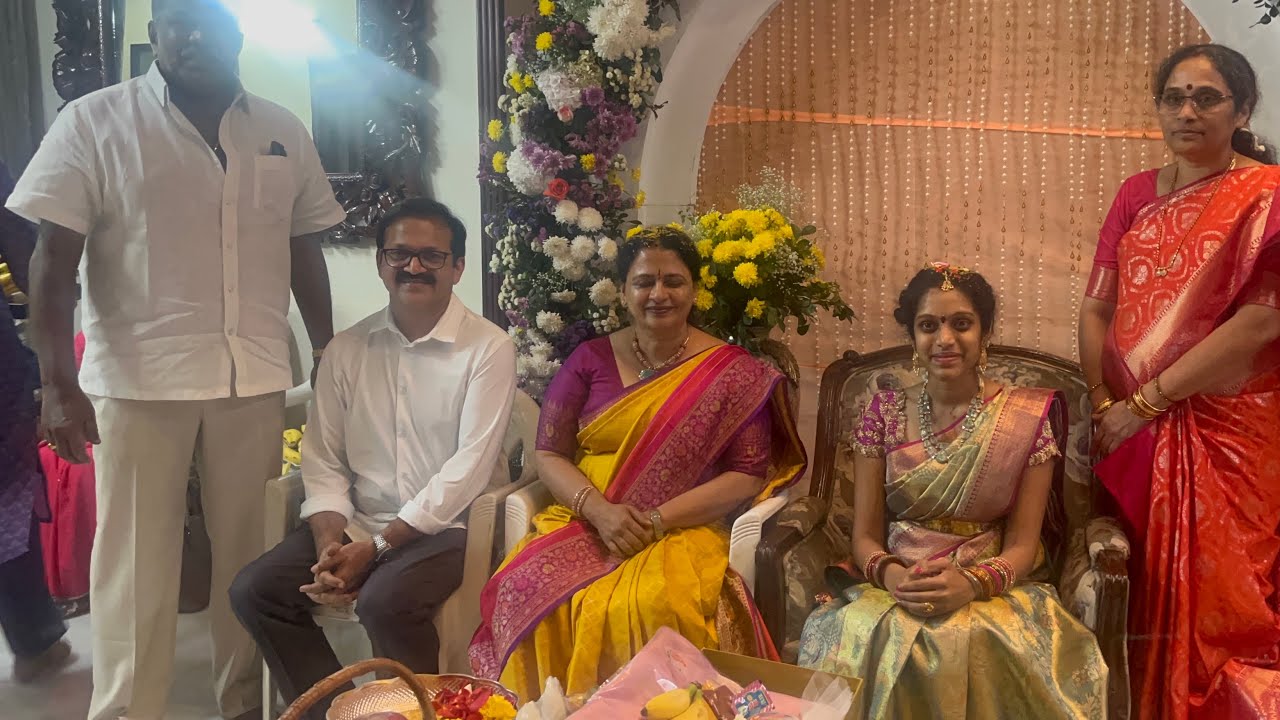 Dr Revathi&Sunilగారు#వారి#ఆత్మీయస్నేహితులపాప#Priyaki#సీమంతం#వారిఇంట్లో#చాలాబాగాచేశారు#మాపారాయణ#పాటలు