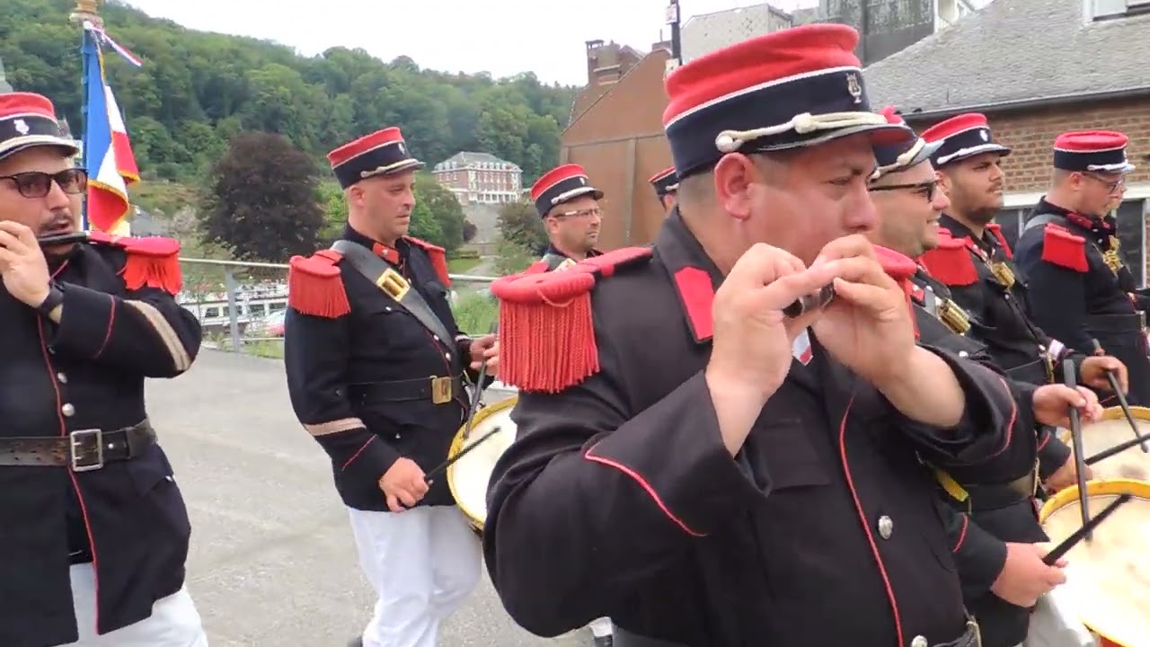 Marche folklorique Saint-Georges 2023 à Leffe - Dinant (4)