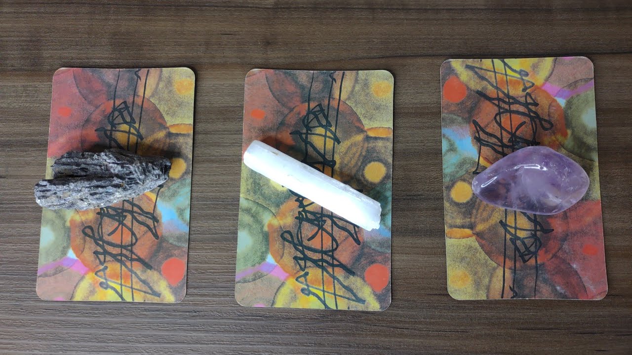 O que posso ESPERAR dessa pessoa? 🤷💕 Quais as próximas atitudes? 💁🏽‍♀️ Escolha uma carta do TAROT 🔮✨