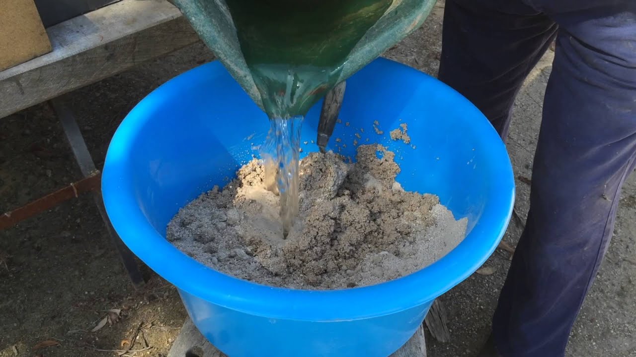 Mixing Refractory Cement for Your DIY Pizza Oven | Quick How-To