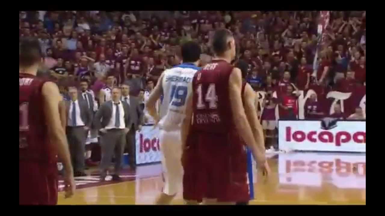 Espulsione Metta - Venezia - Cantù Playoff Basket 2015