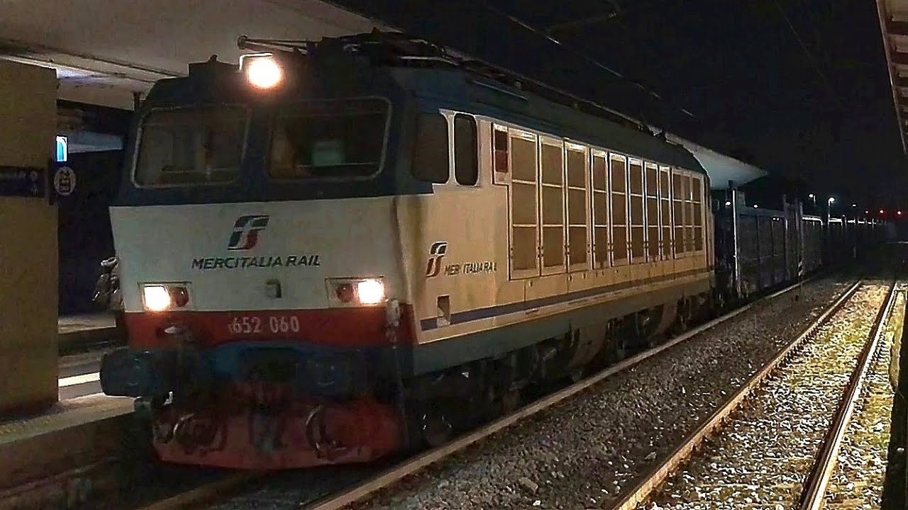IL TRENO MERCI SI FERMA SUL BINARIO DI CORSA... PER FAR PARTIRE IL REGIONALE!