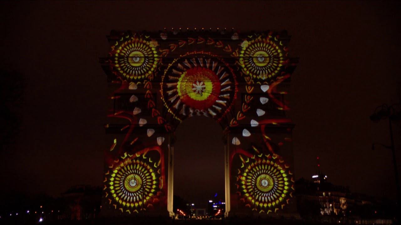 Revivez l'intégralité du spectacle du réveillon du 31 décembre 2018 sur les Champs-Elysées