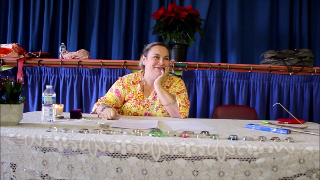 CONF&Eacute;RENCE de m&eacute;diumnit&eacute; et contact avec les d&eacute;funts par Aude