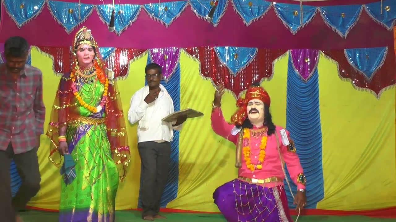 సూర్య చంద్రుల వీది నాటకం- కోమటి వారు, చంద్రుడు వాదం