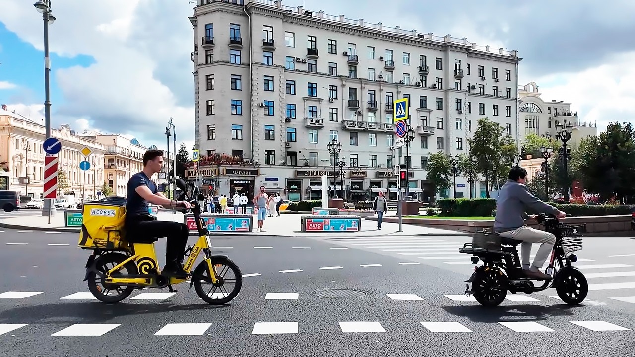 MOSCOW through a cyclist's eyes. Boulevard Ring