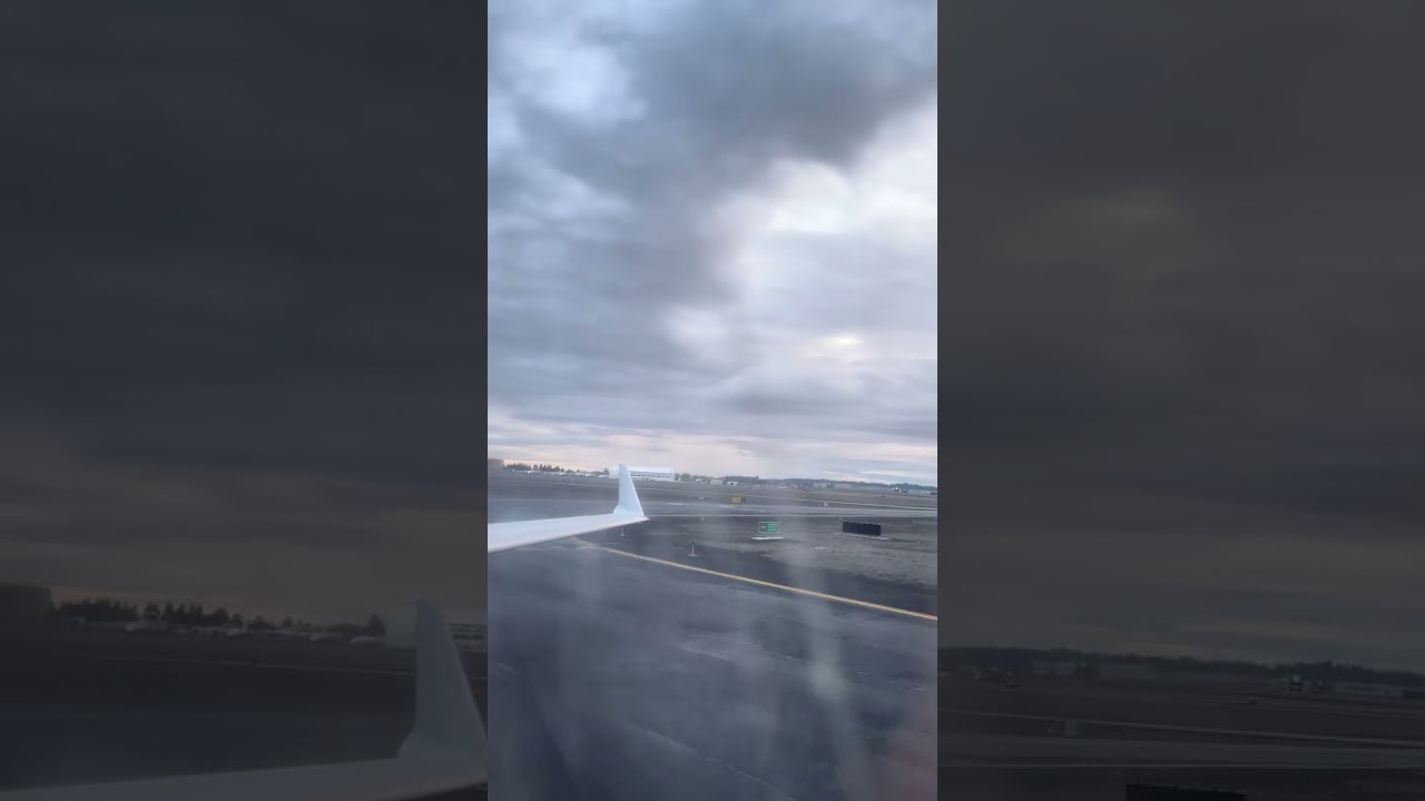 American Airlines CRJ-900 Landing at Spokane International Airport (KGEG)