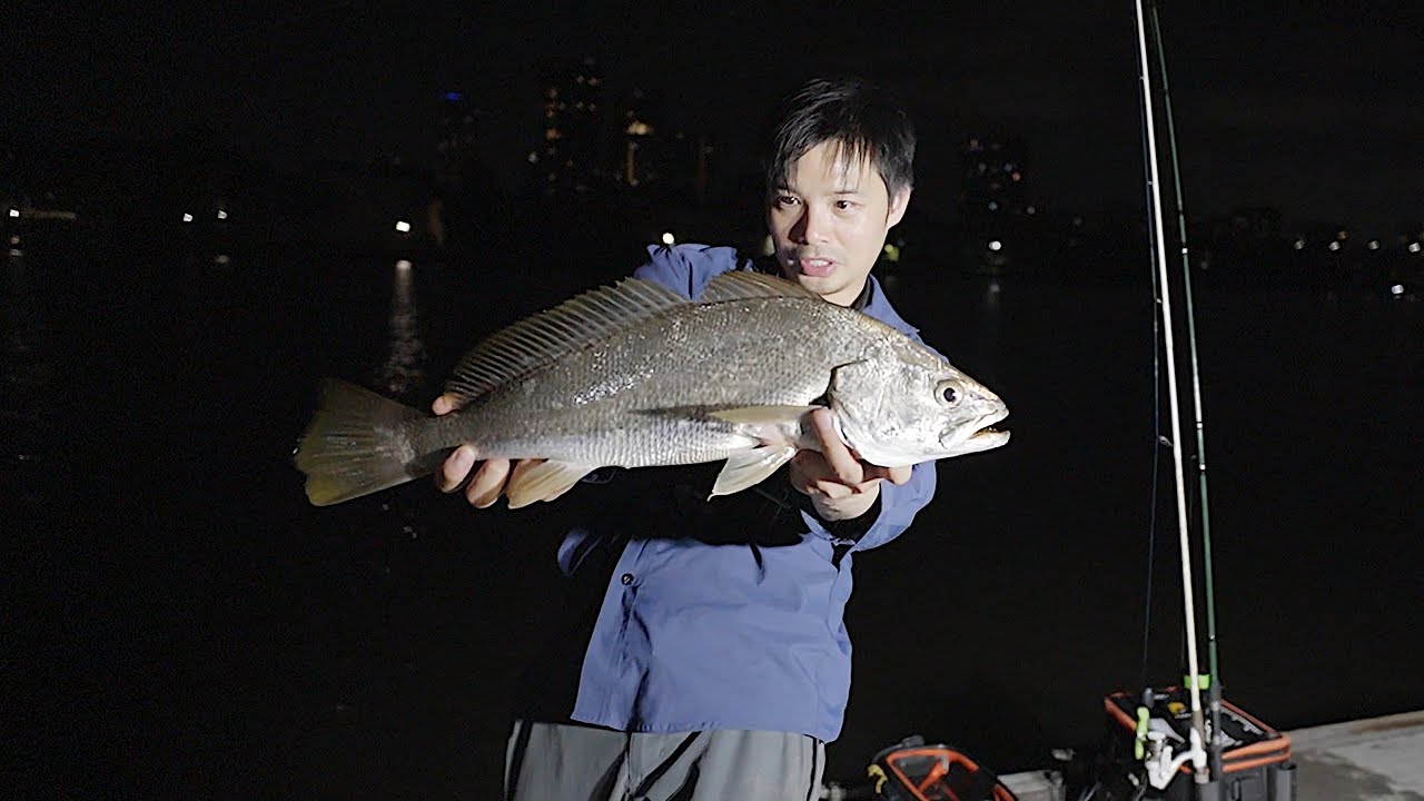 Fishing this popular Jetty with baits!