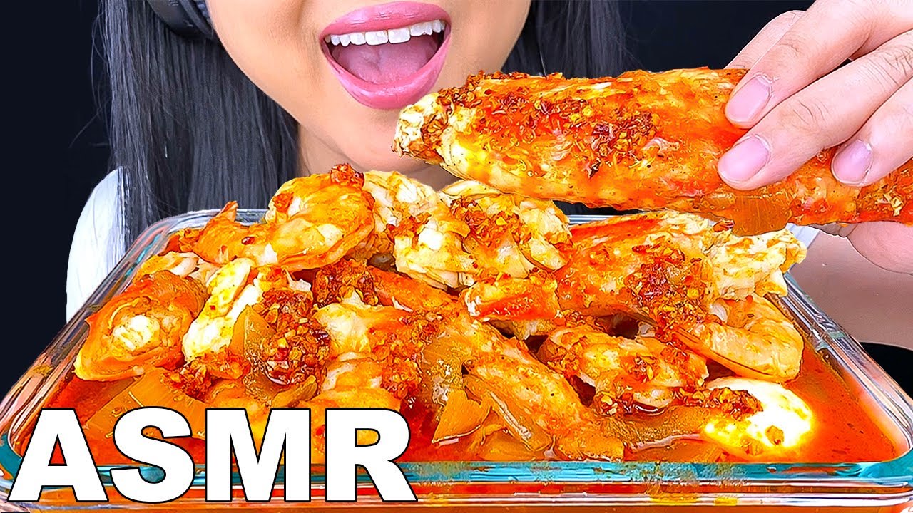 ASMR GIANT DESHELLED KING CRAB SEAFOOD BOIL MUKBANG Eating Sounds (EATING SHOW) ASMR Phan