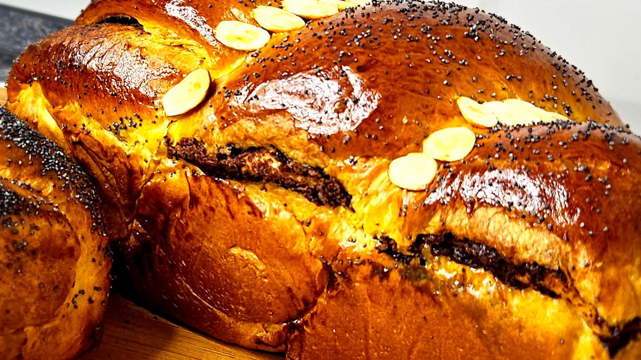 3 cozonaci pufoși  doar din 600 gr.făină.E imposibil,nu.Moi a doua zi?Da,desigur,foarte moi și umezi