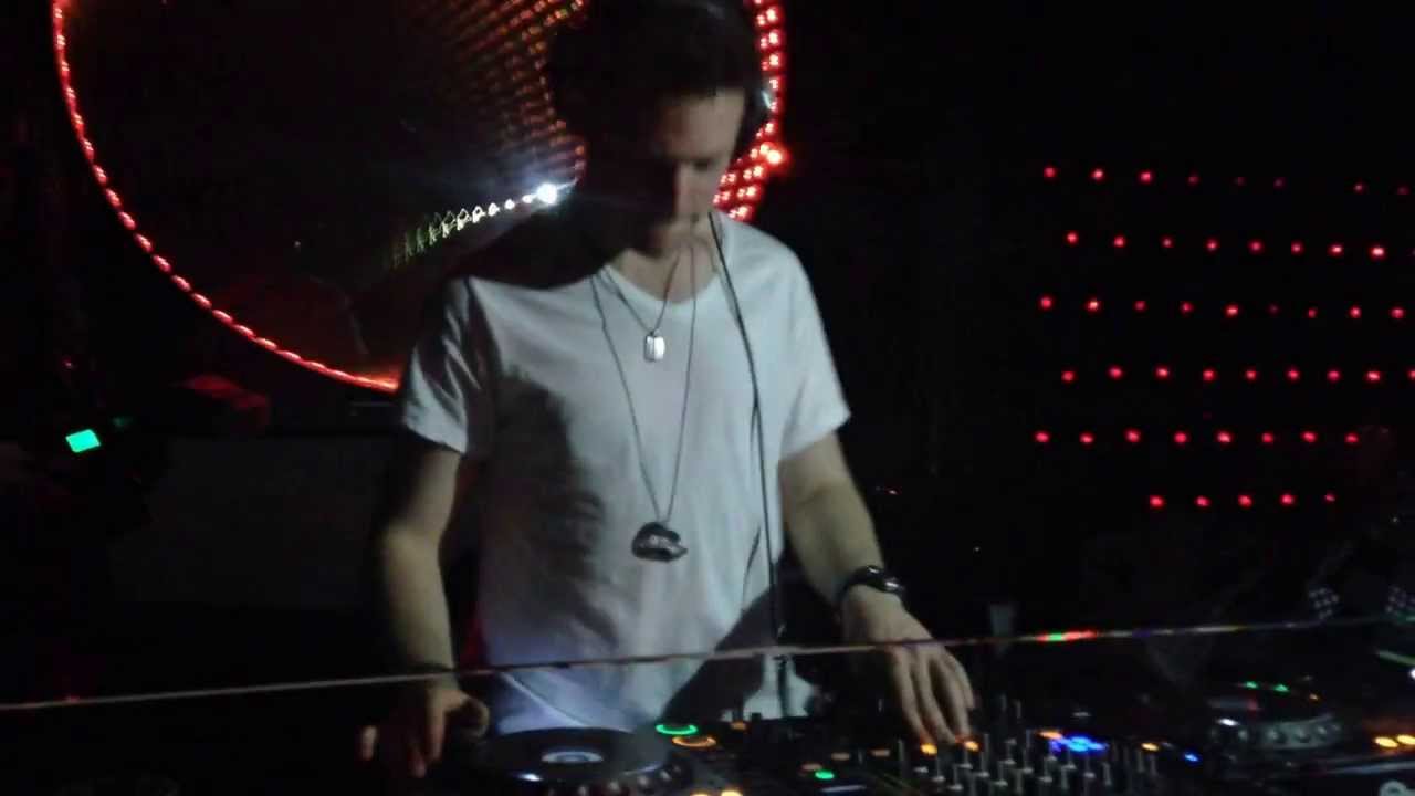 SecondCity & Tyler Rowe - I Enter (Justin Jay Live from Audio SF - 2/1/14)