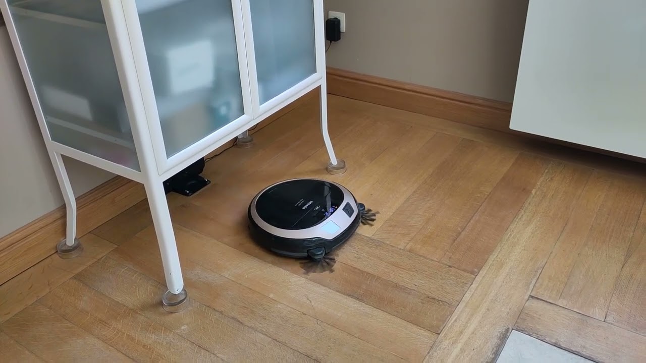 Miele Scout RX3 Home Vision going to base