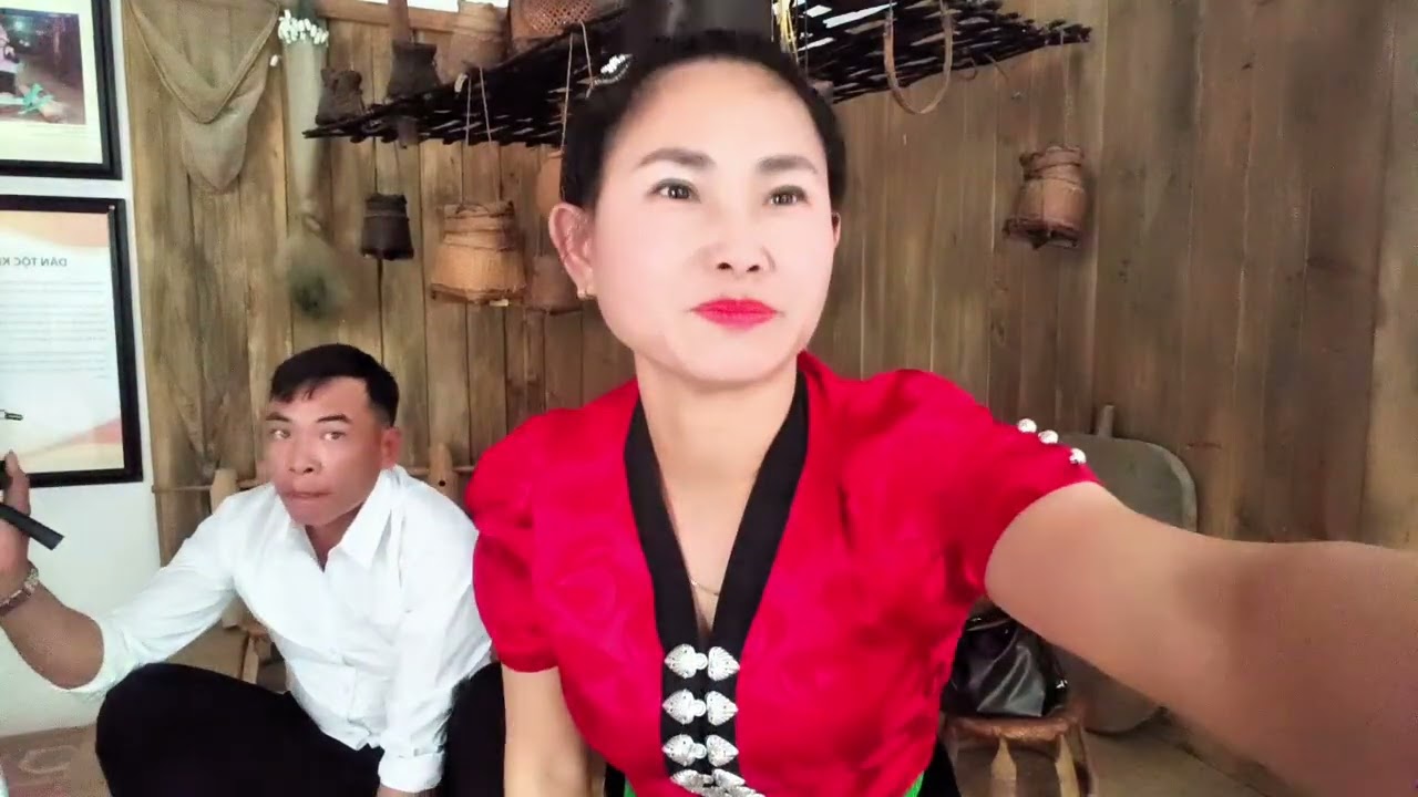 Bèn mư tong chính khòng dú mư tư nịu chịu thót hảư nong hoa pày bớng tang ai 