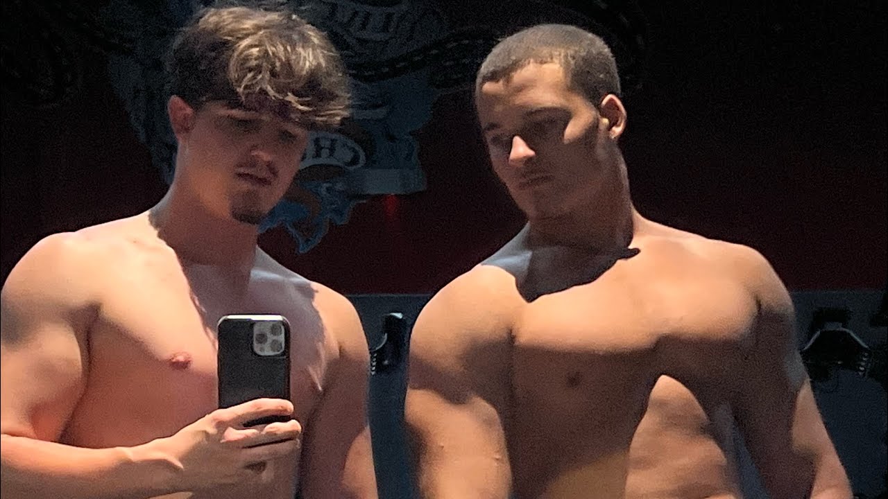 At Crunch!🔥(bis and back!)#funny #gym  #aesthetic 