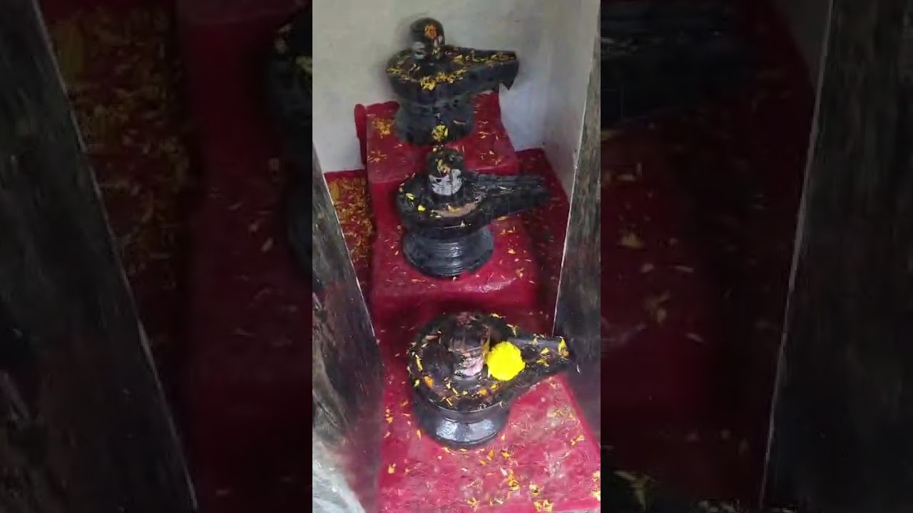 Kotilingeshwara Mahadev Mandir karnatak ke Bengaluru se 100 KM dur sthit hai