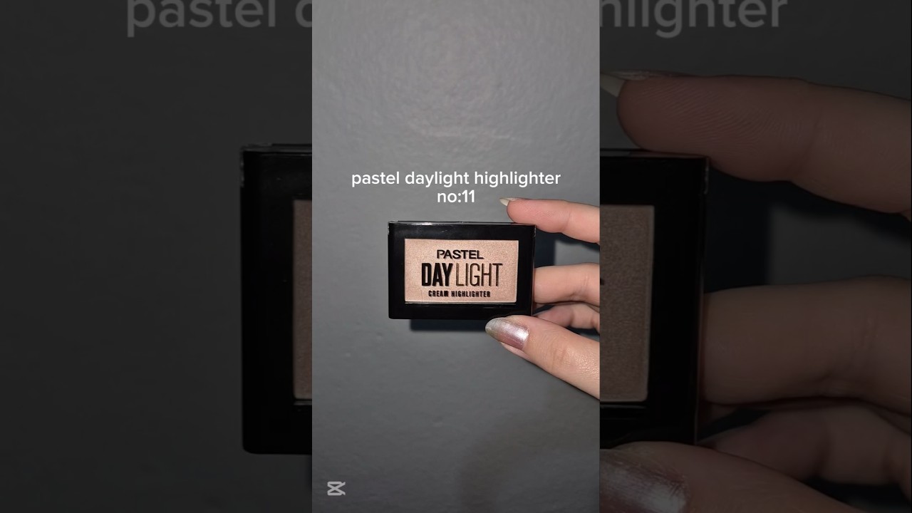 Simsiz ve &ccedil;ok g&uuml;zel keşke biraz daha belirgin olsa🥲#makyaj #makeup #highlighter #pastel #daylight