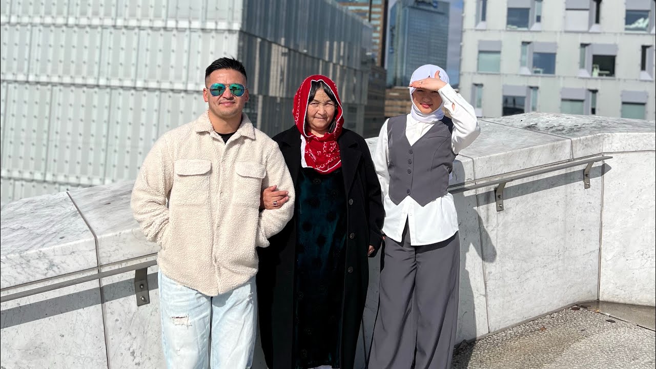 امروز رفتیم گاو داری برای شیر 🐮