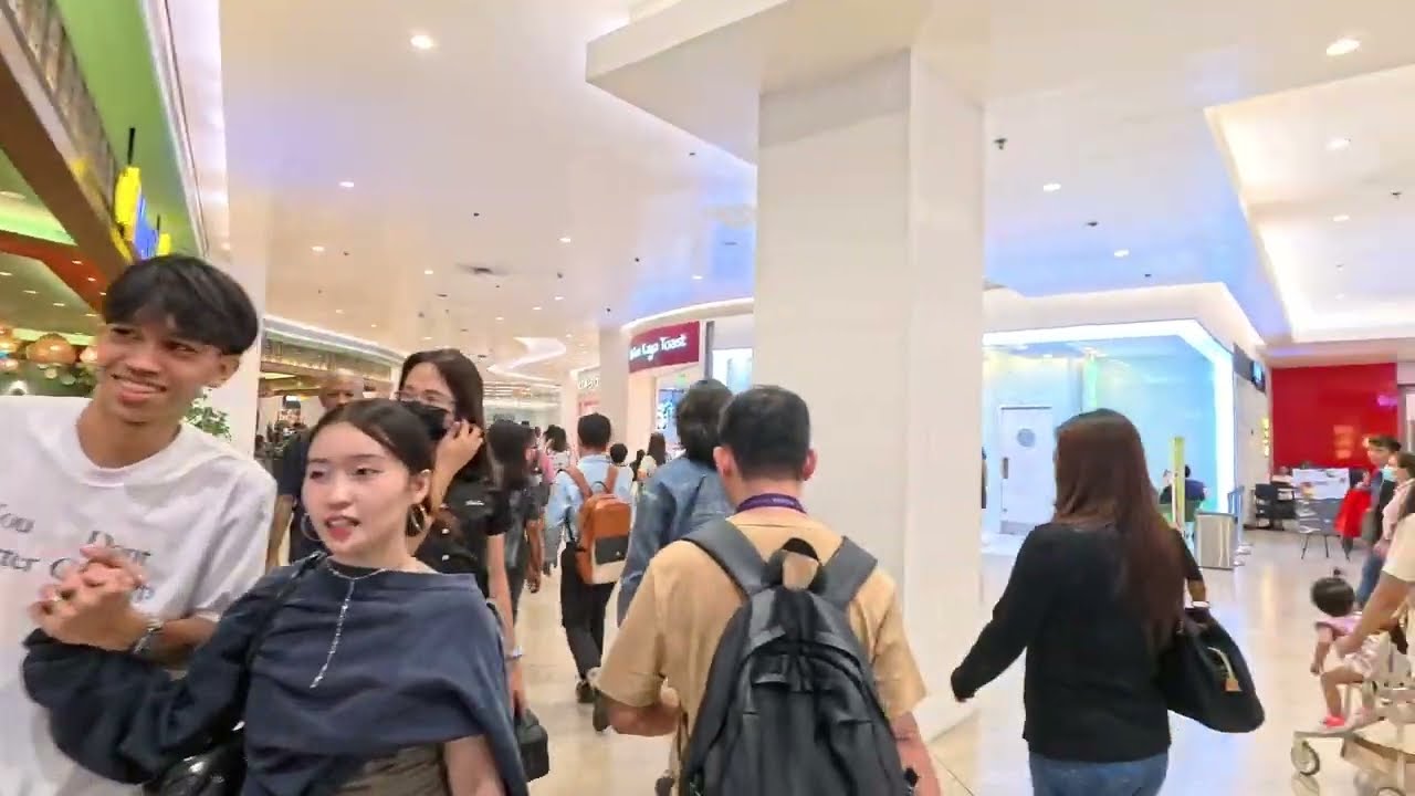 WALK TOUR FARMEERS CUBAO TO GATEWAY MALL TO LRT2 STATION
