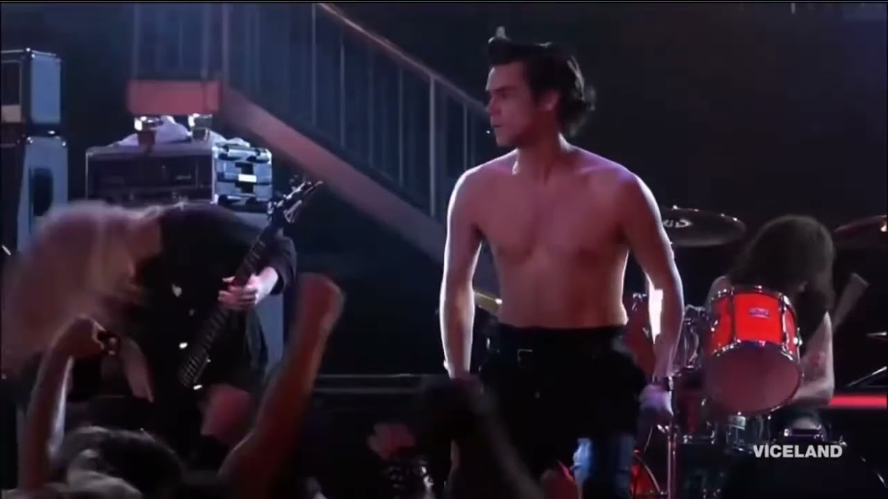 Ace Ventura - Cannibal Corpse deleted scene/ Hammer Smashed Face