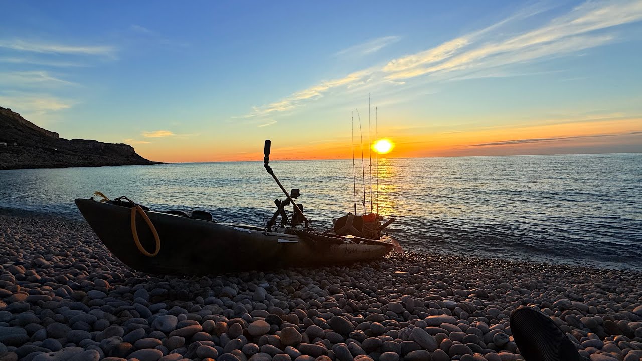 Какой замечательный день рыбалки с каяка на пляже Чесил