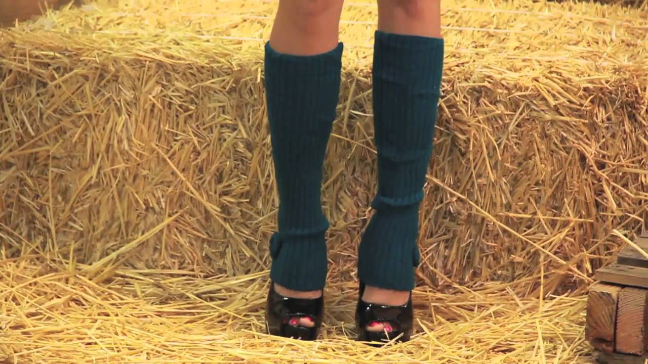 How to Rock Leg-warmers