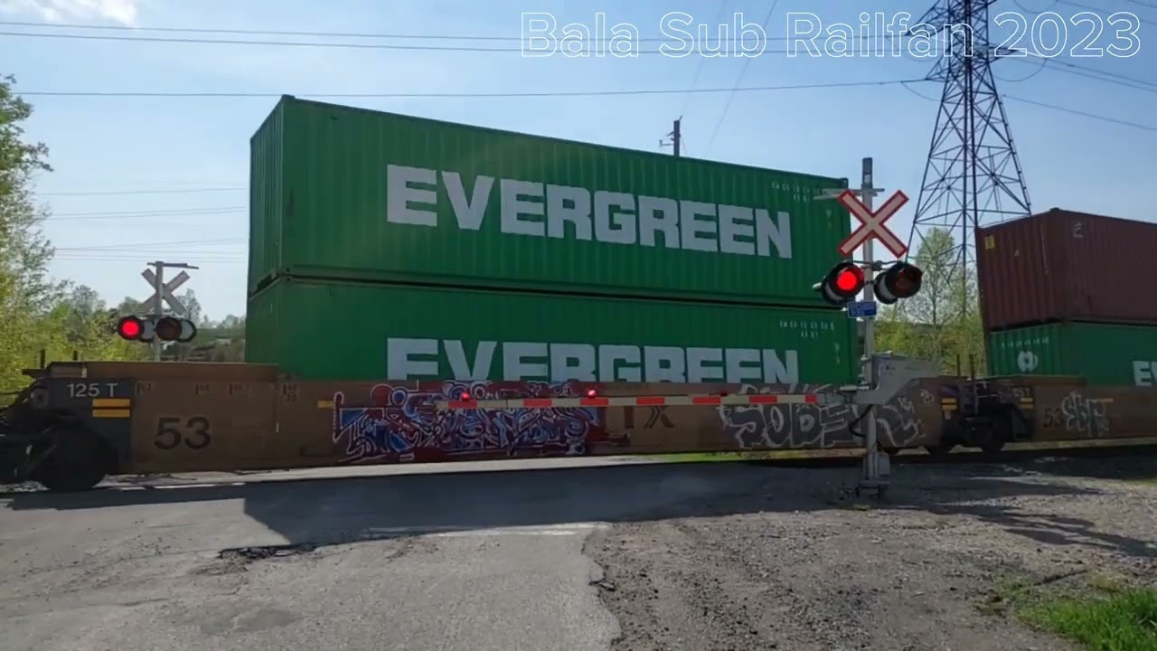 New P5 on GEVO 2246! CN ES44DC's 2246 w  Awesome and Loud P5 & DPU CN 2334 lead Intermodal at Garson