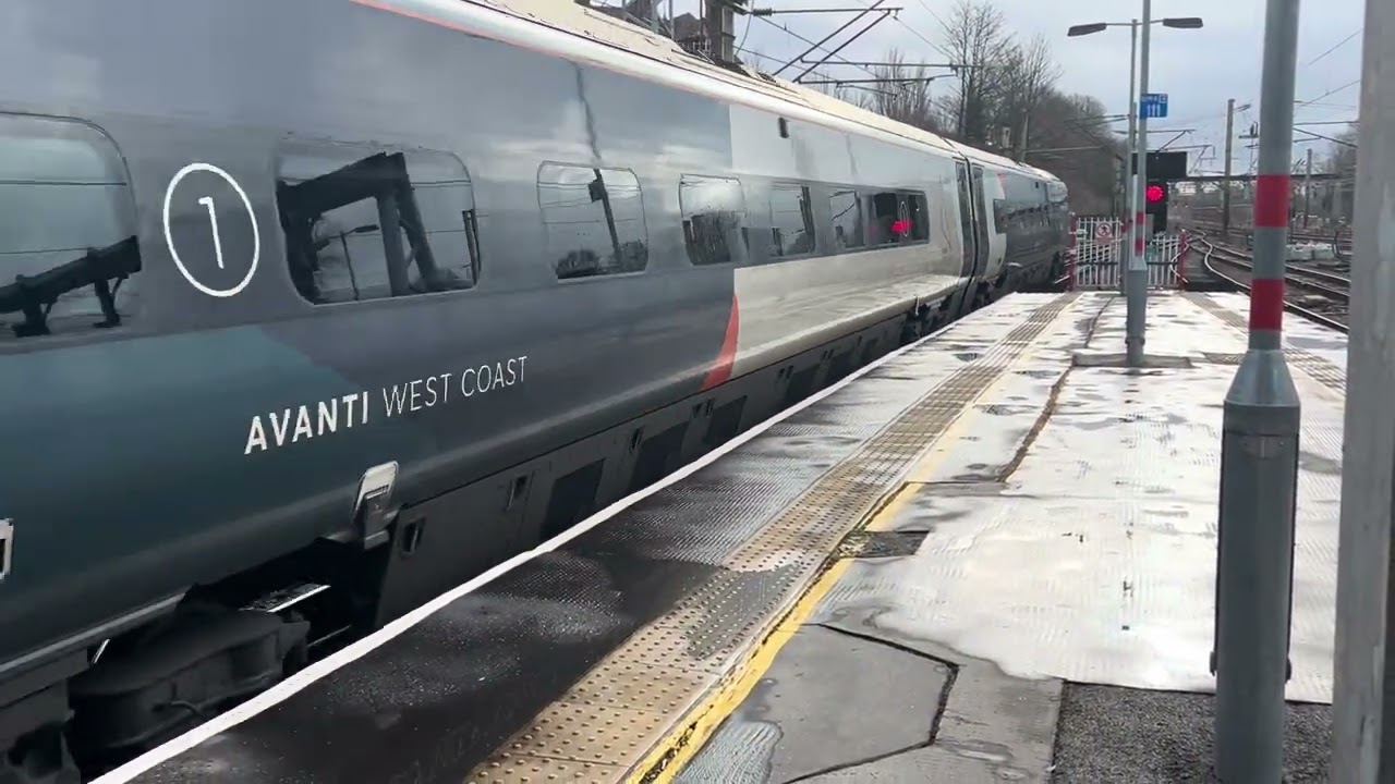 Avanti West Coast class 390200 Glasgow Central to London Euston