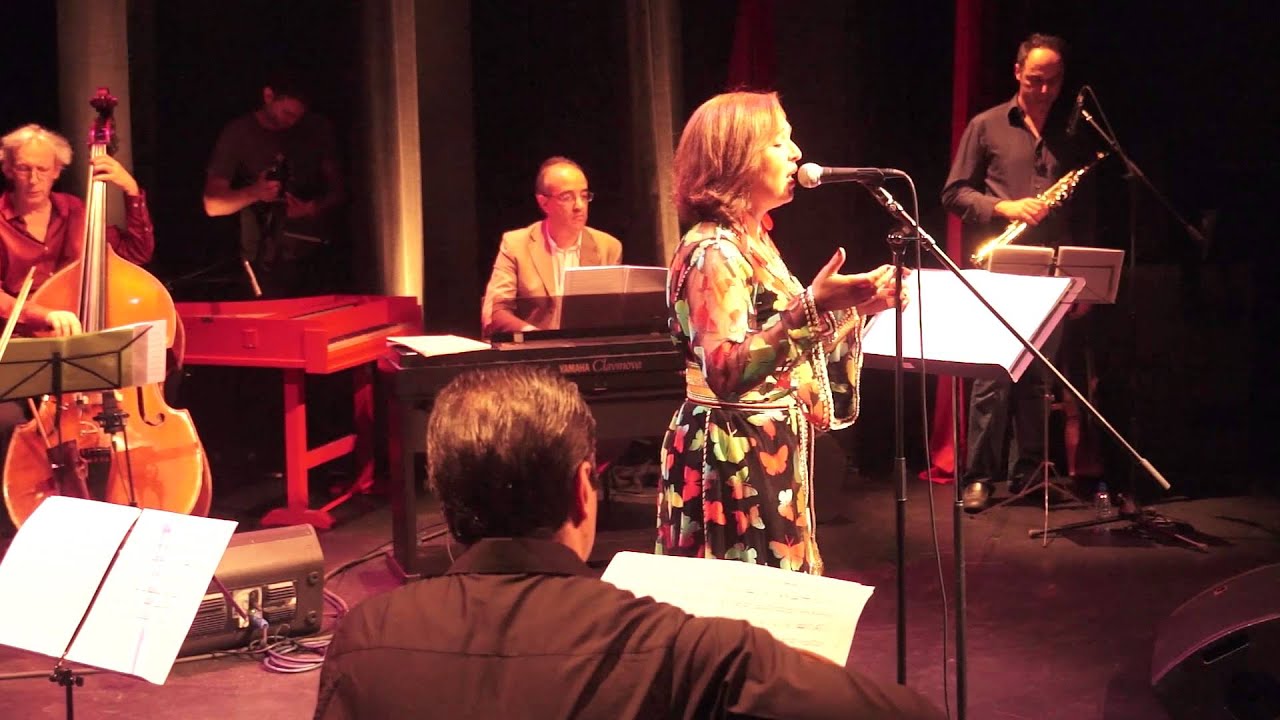 Ensemble Sawt, avec Naziha Meftah au chant. Extrait du Concert à l'Espace Magh, septembre 2014.