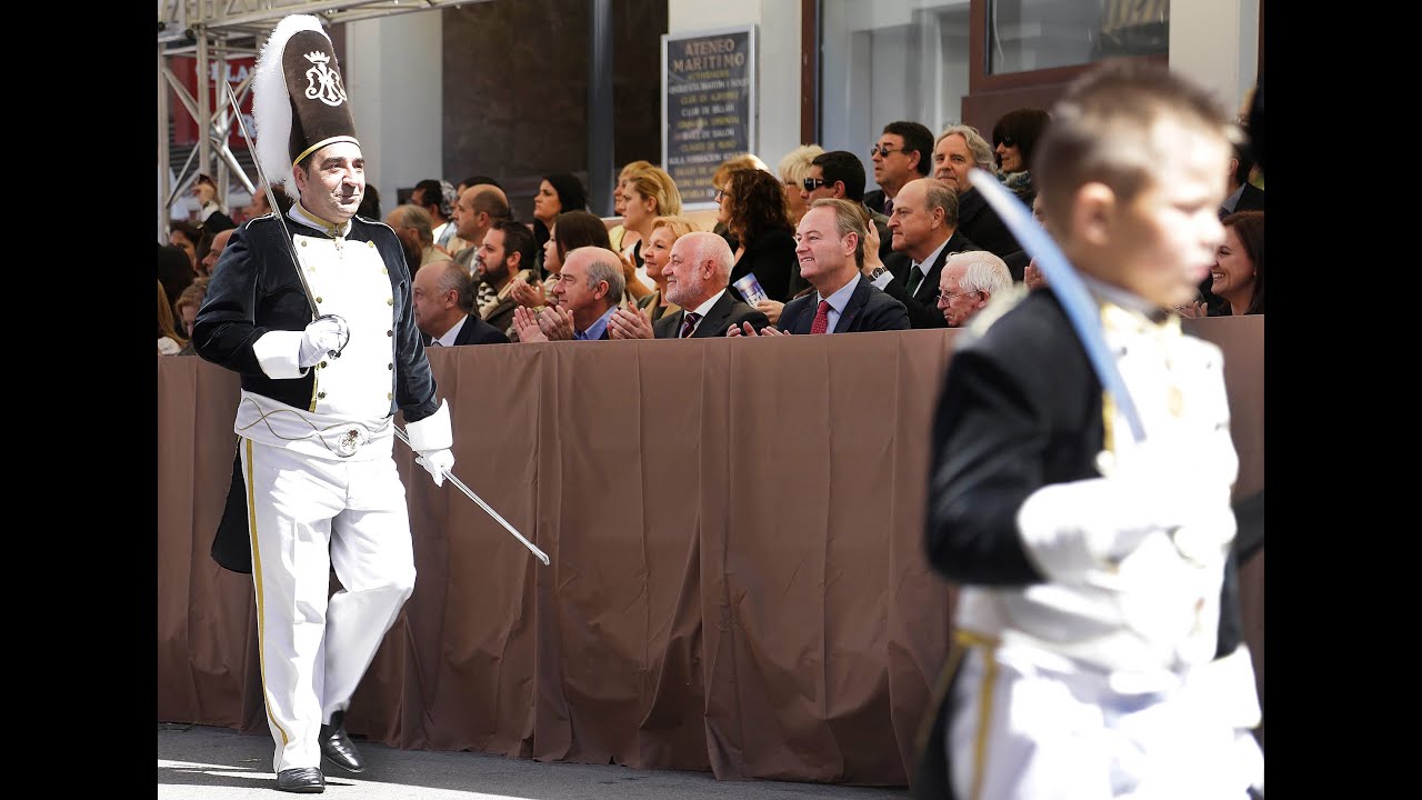 Alberto Fabra asiste al 'Desfile de Resurrección' de la Semana Santa Marinera de Valencia