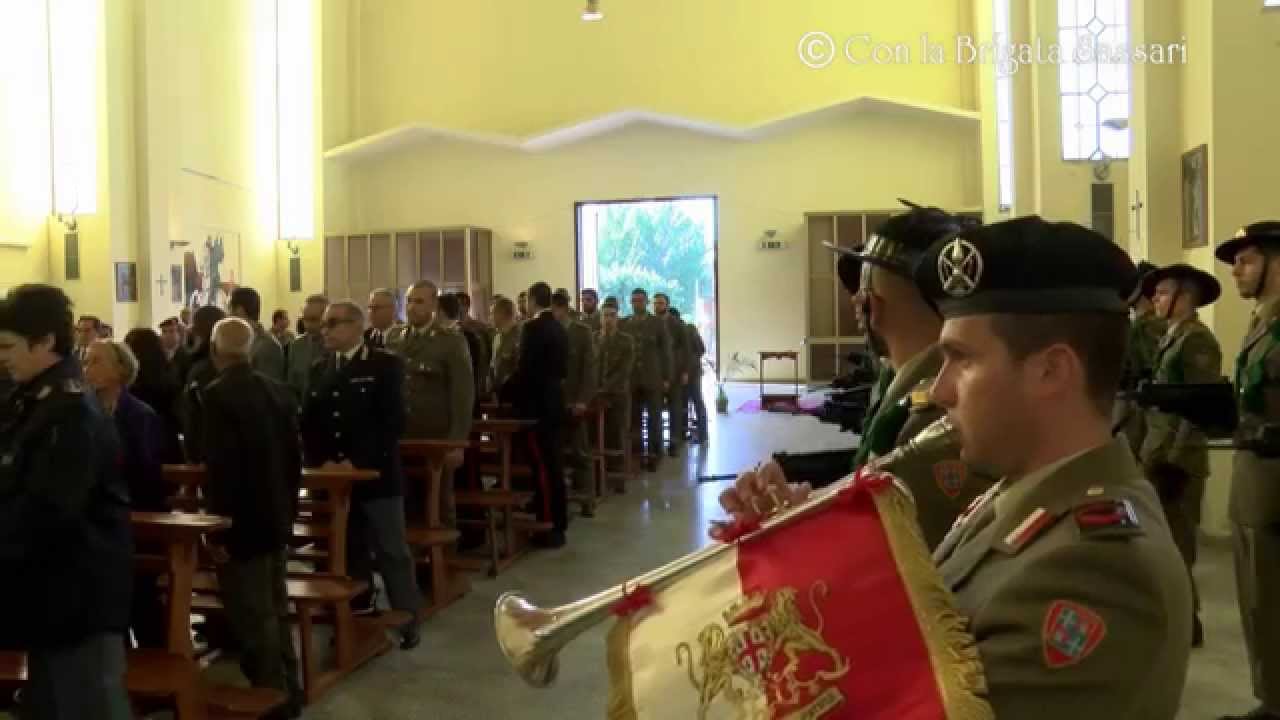 TERZO BERSAGLIERI: ONORI ALLA BANDIERA DI GUERRA
