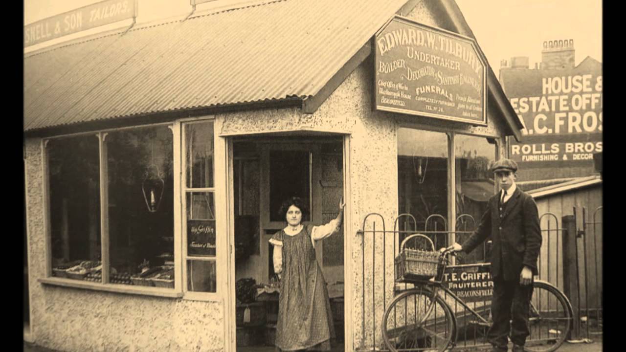 BEACONSFIELD IN OLD PHOTOS by jason blackman
