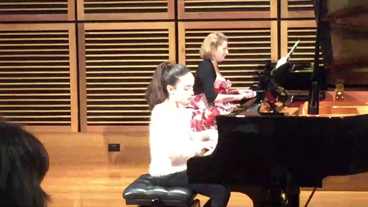 Flashlight (Jessie J) - Julia Manias