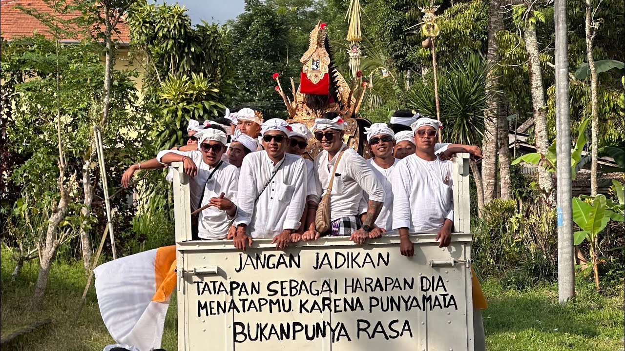 Umanis Galungan, Ida sesuhunan Banjar Let Melancaran nuju Pura Puakan, Taro