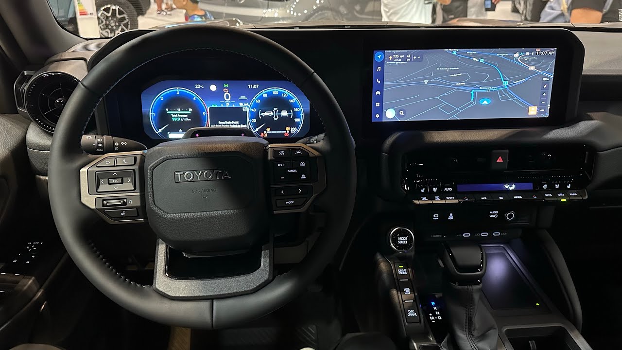 Toyota Land Cruiser 2025 Multimedia System Review