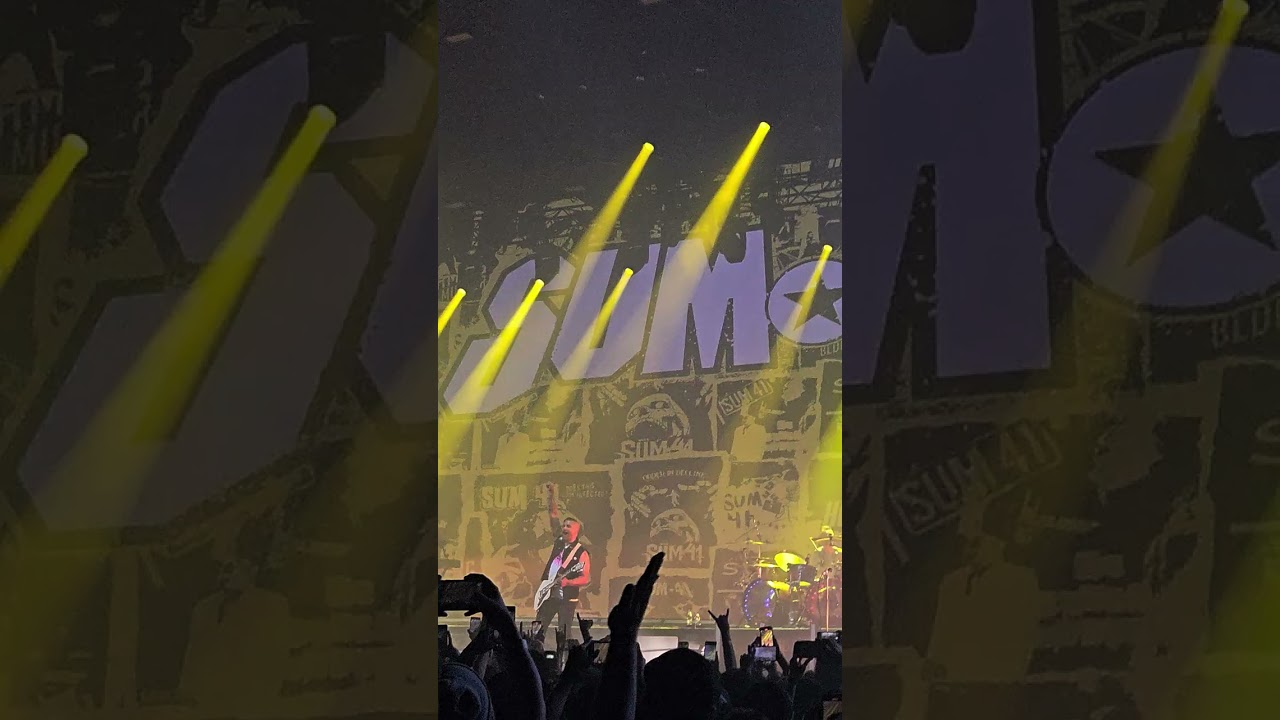 Lets get crazee shall we!!  SUM 41 in Malaysia. THE HELL SONG since 2002.