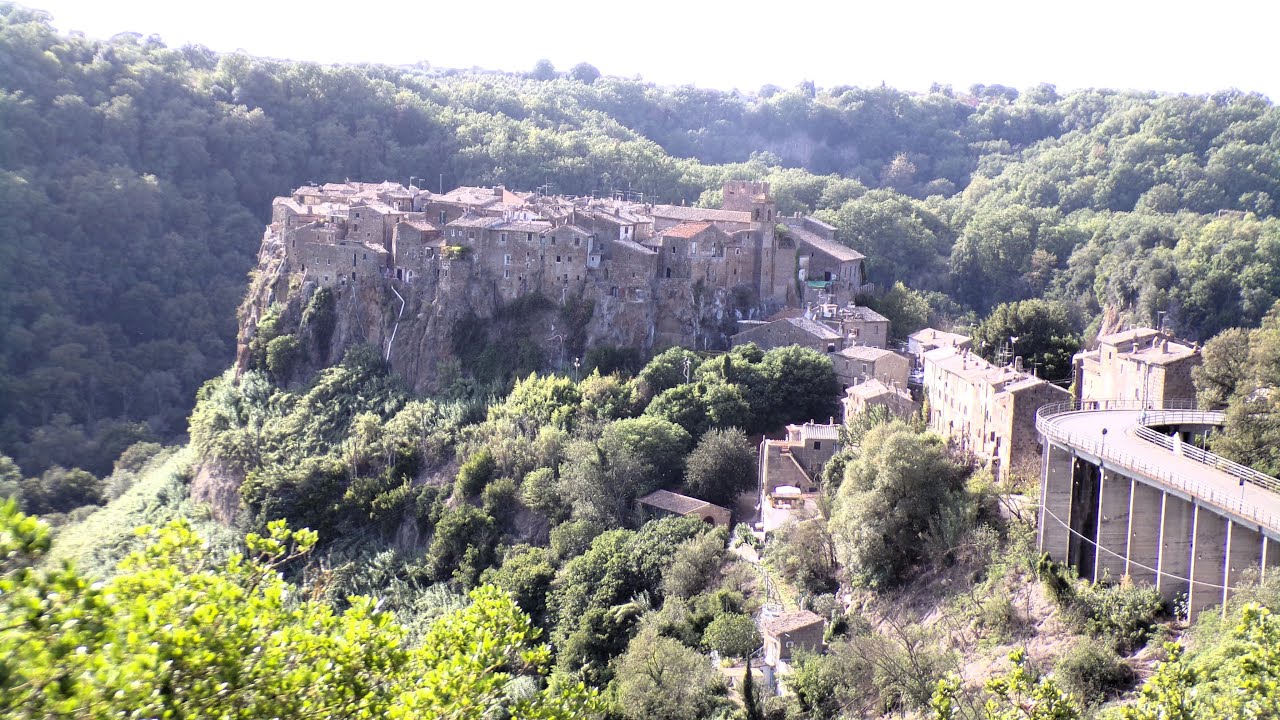 Calcata Vecchia - Il borgo dei 