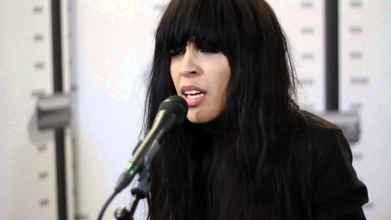 Loreen - My Heart Is Refusing Me (acoustic at Radio Nova Finland 26.10.2012)