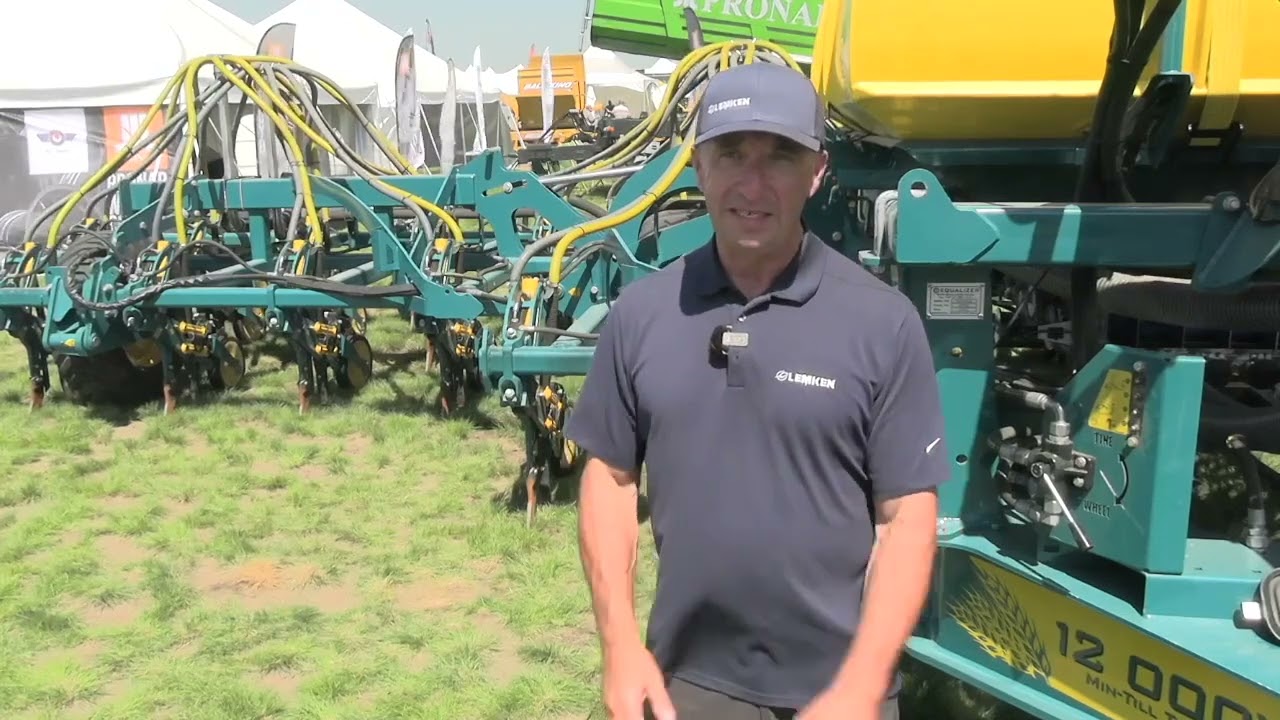 Vertical banding with Lemken's Equalizer air tine drill