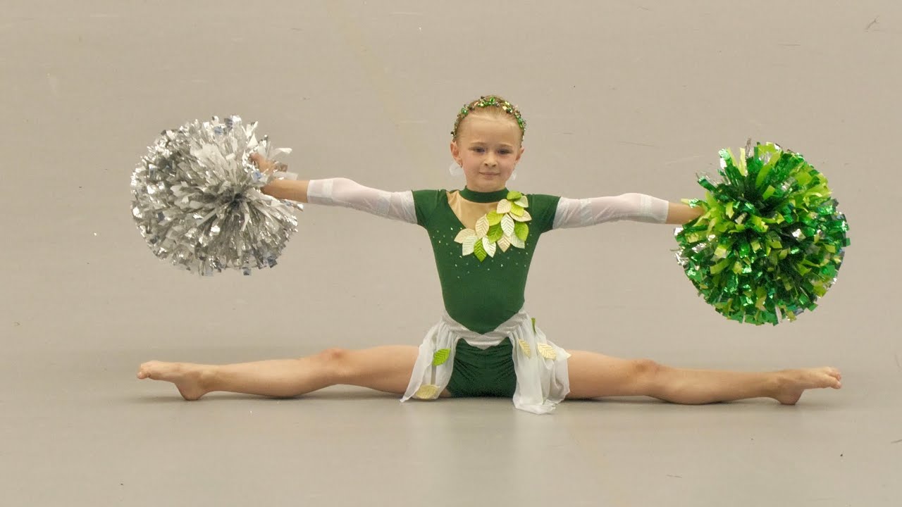 Majorettes *LILLYANE Borohradek* - solo pom, Mažoretky / Hradec Kralove 2025