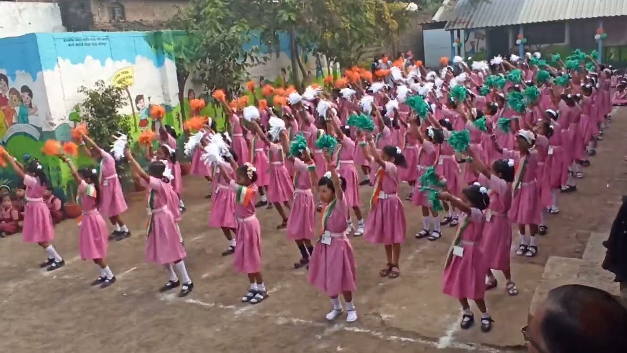 कन्या विद्या मंदिर उदगांव ता.शिरोळ.बालचमुंची संगीत कवायत..
