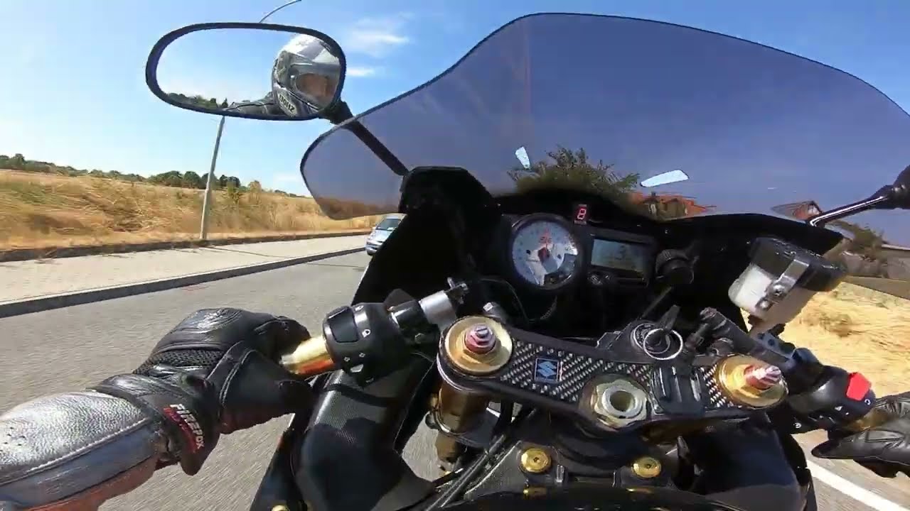 GSX-R 1000 K3 ( Top Speed , Wheely )