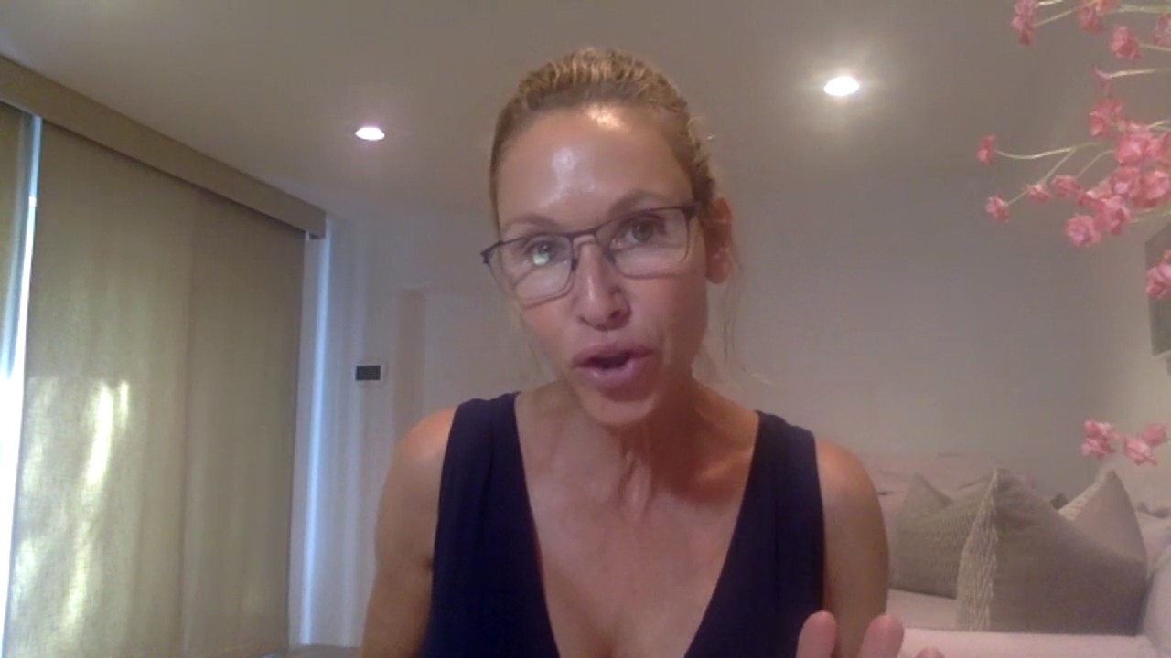 Learn more about Daily Sunshine&trade; with Isabelle Daikeler