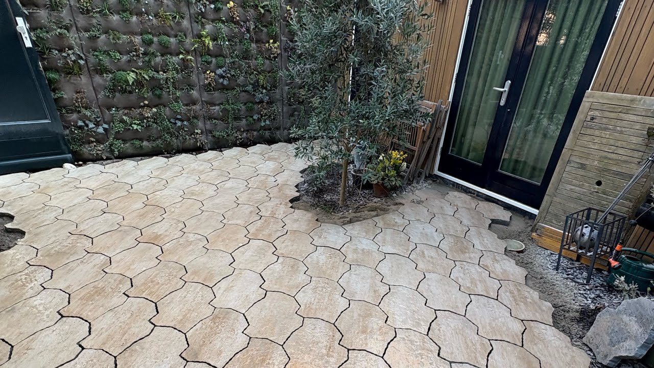 VLOG 294 IBIZA FLAGSTONES LEGGEN IN DEN HAAG EN DRWORKER KOMT LANGS OP NIEUWE KLUS