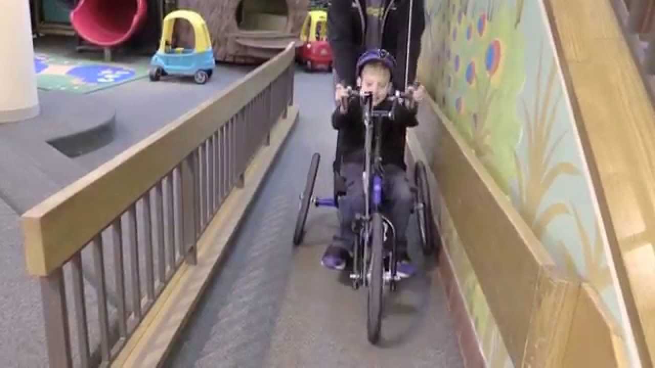 Jais receives adaptive bike from Shriners Hospitals for Children – Chicago
