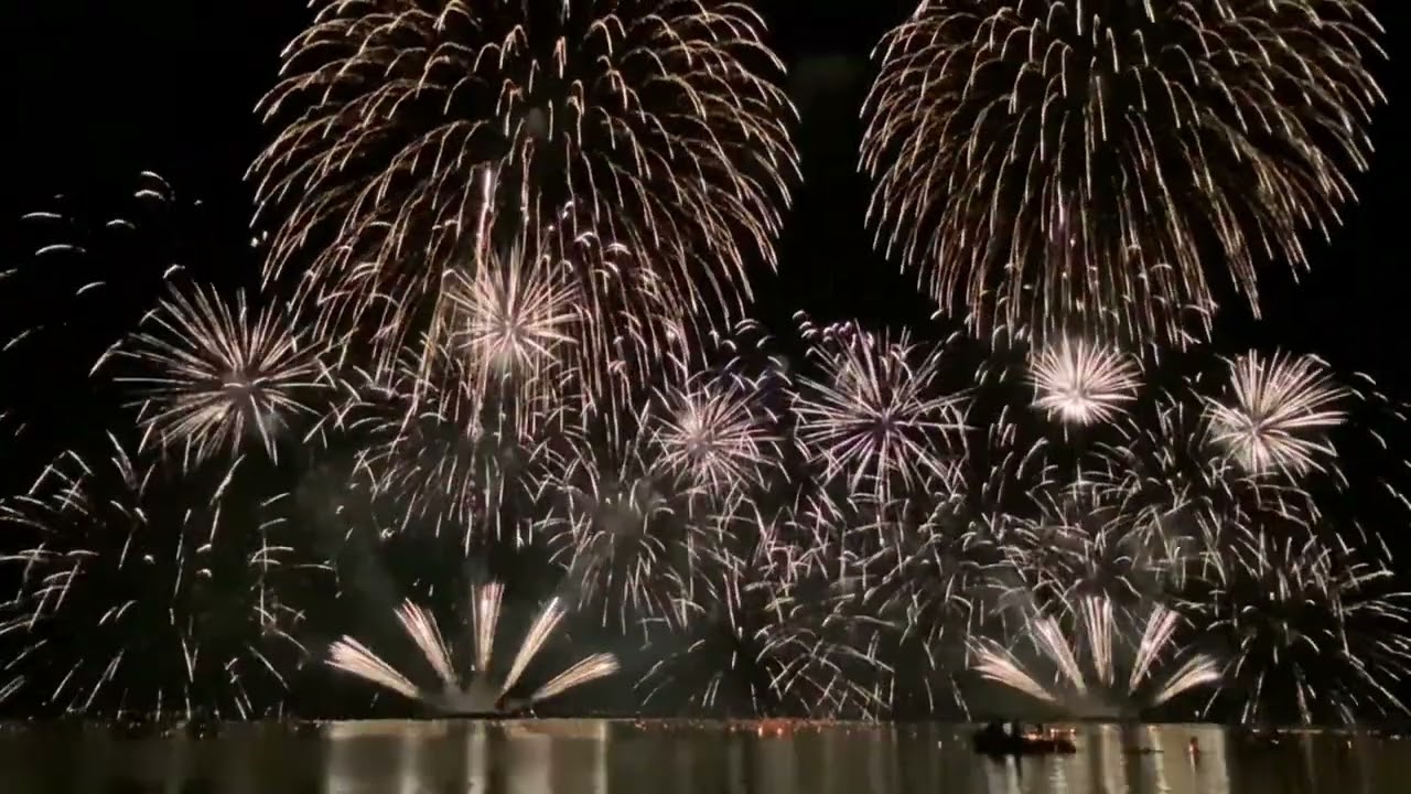 22/8/16 🇯🇵京都宮津燈籠流し花火大会🎆#taurus43 #fireworksinjapan #fireworks
